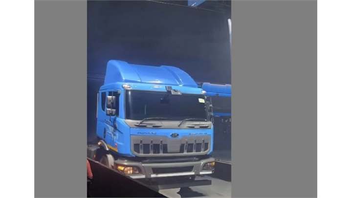 Mahindra Blazo i-TRK 49 Trucks